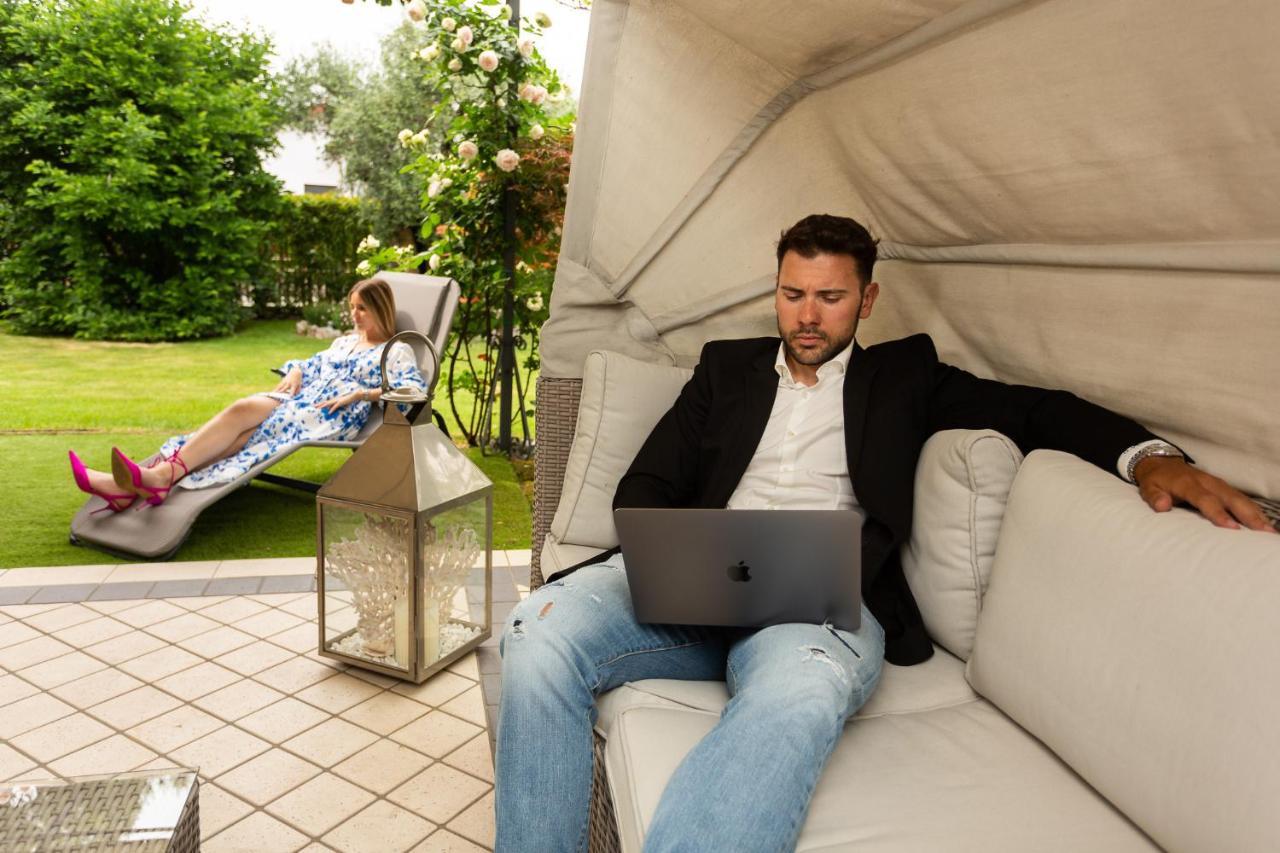 Like Home Boutique Hotel Azzano San Paolo Εξωτερικό φωτογραφία