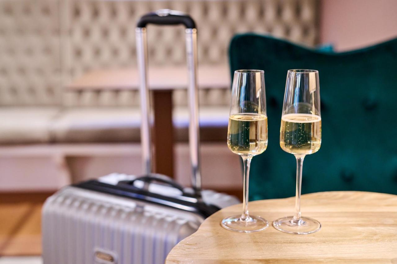 Like Home Boutique Hotel Azzano San Paolo Εξωτερικό φωτογραφία