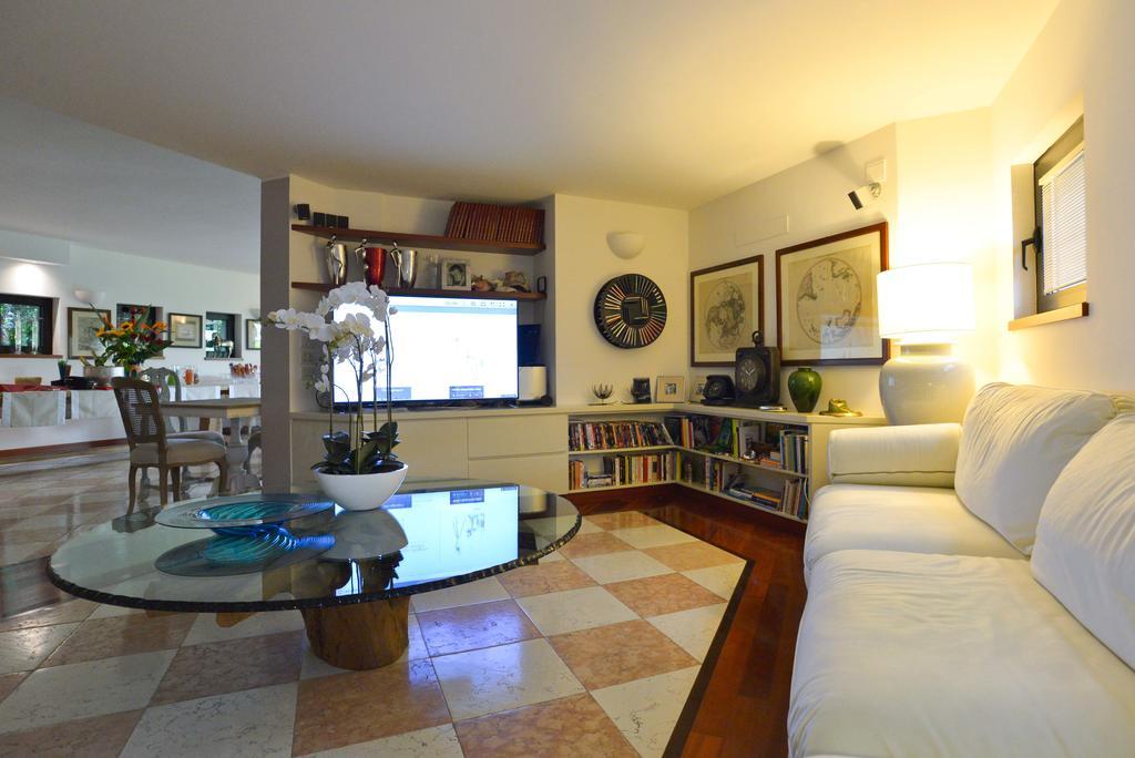 Like Home Boutique Hotel Azzano San Paolo Εξωτερικό φωτογραφία